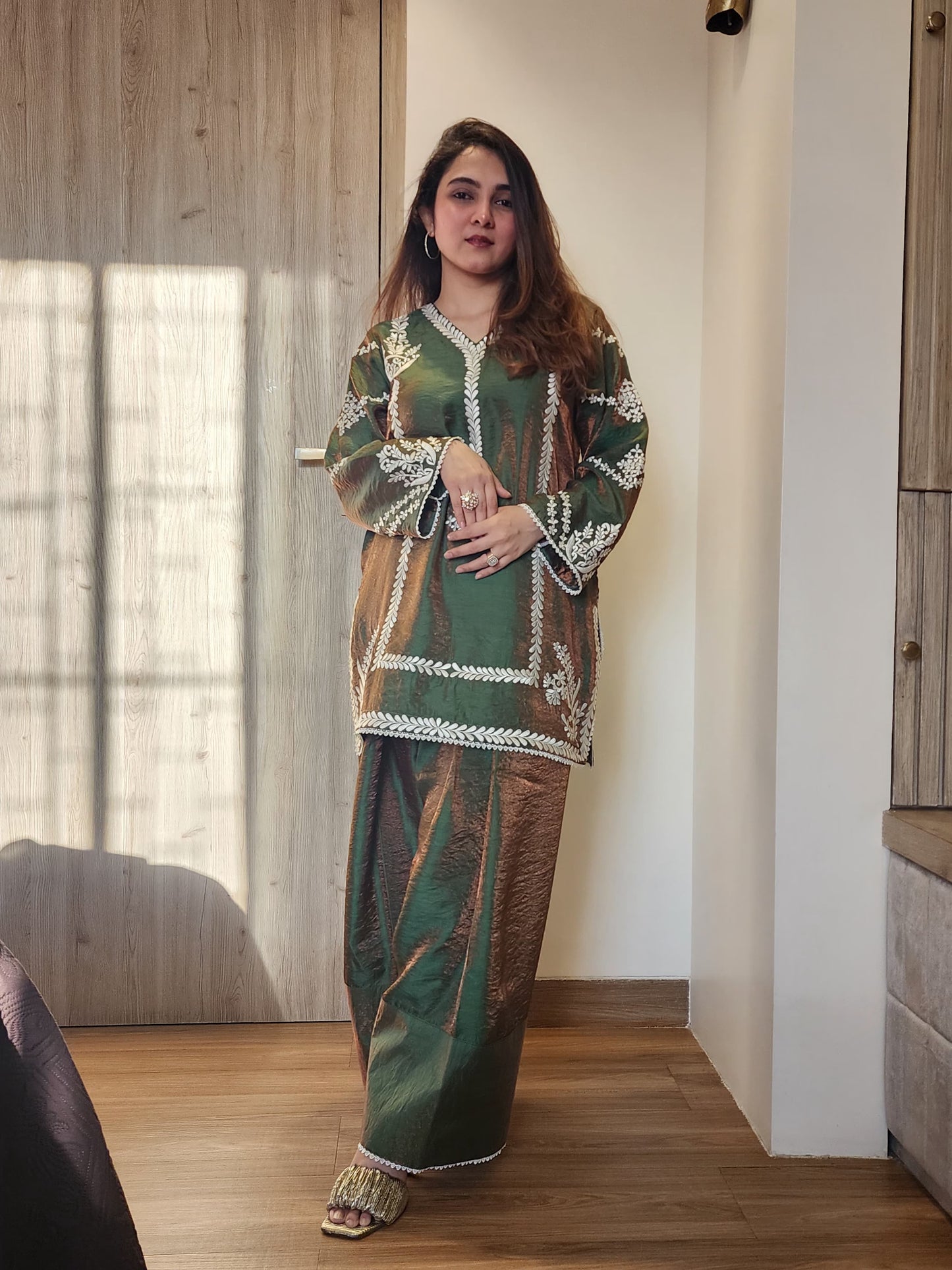 Short kurta with farsi salwar and dupattah