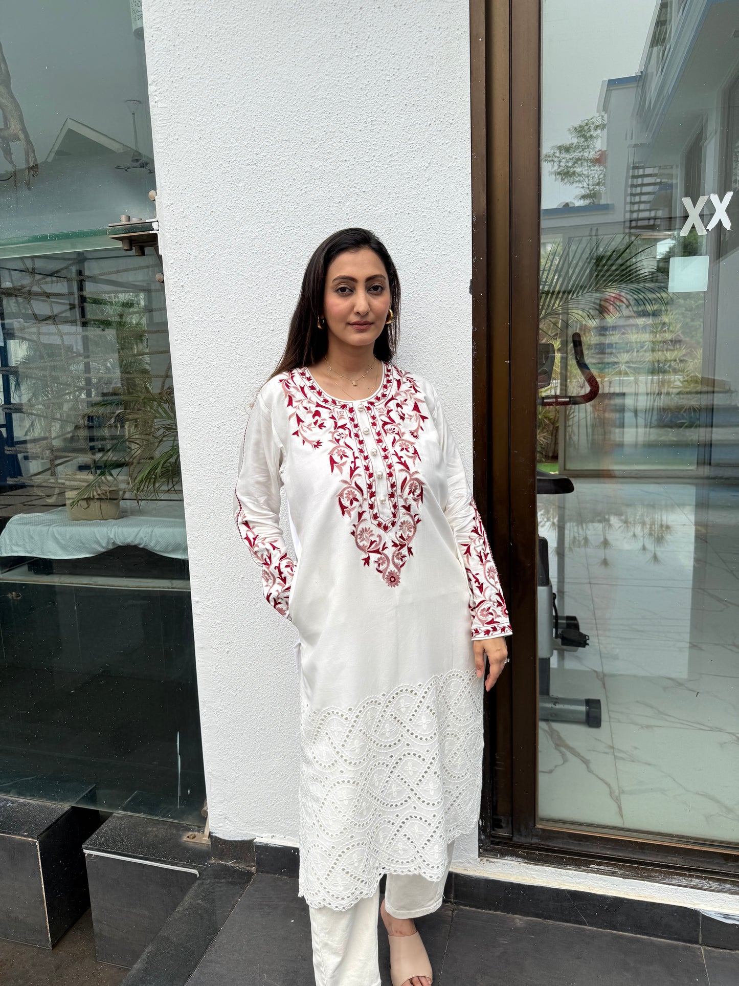 Long kurta with pockets and straight pants