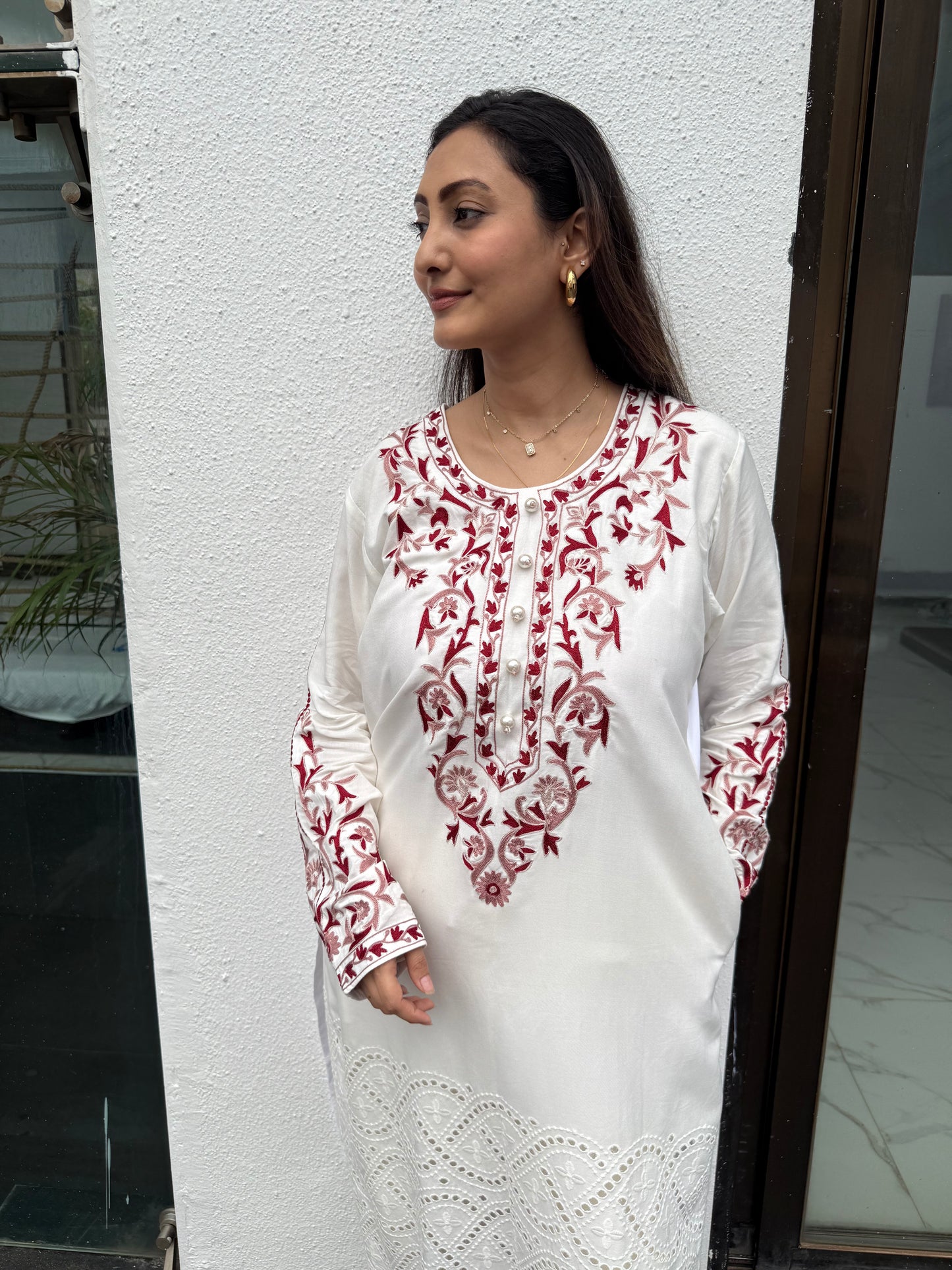 Long kurta with pockets and straight pants