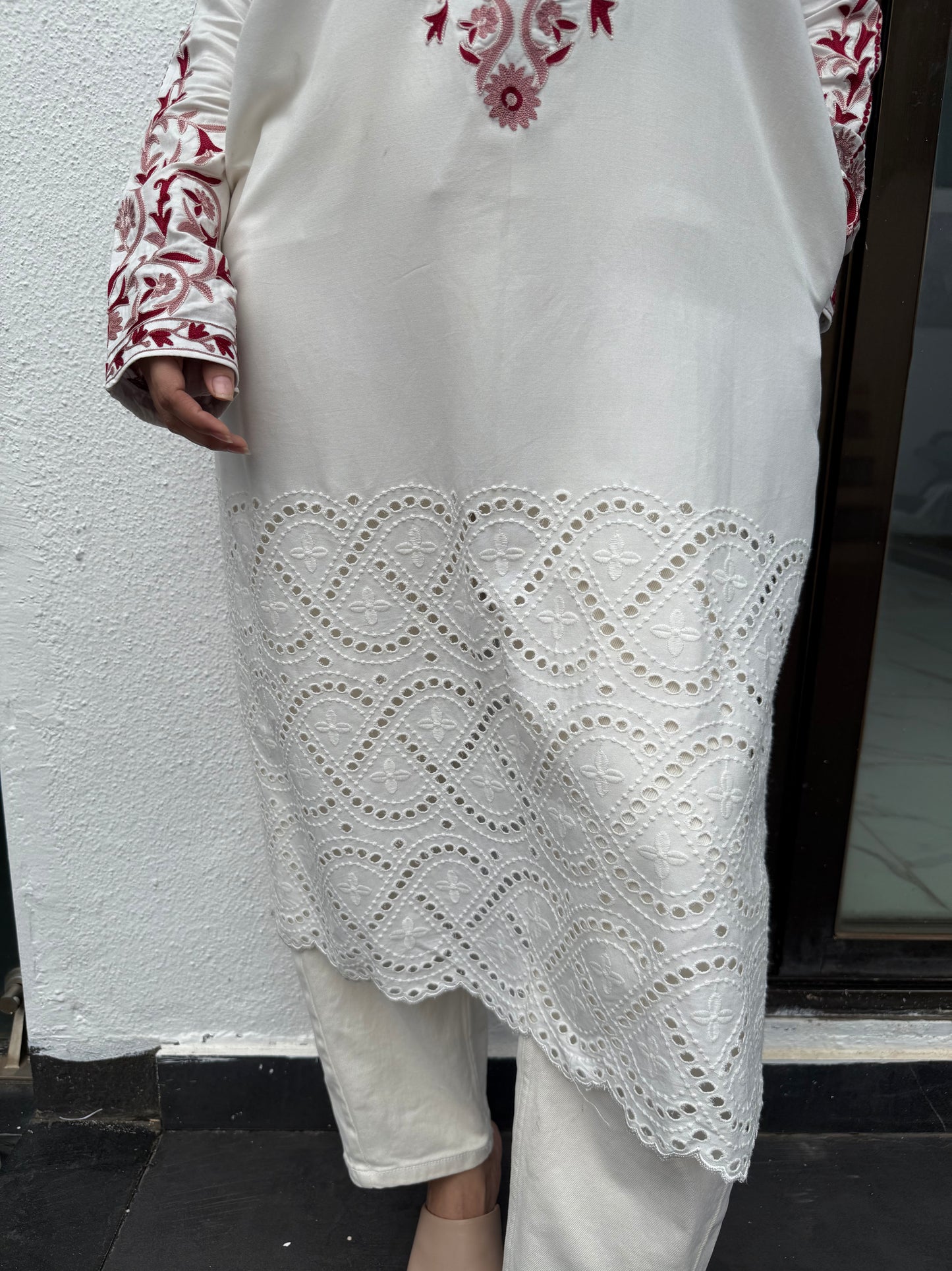 Long kurta with pockets and straight pants