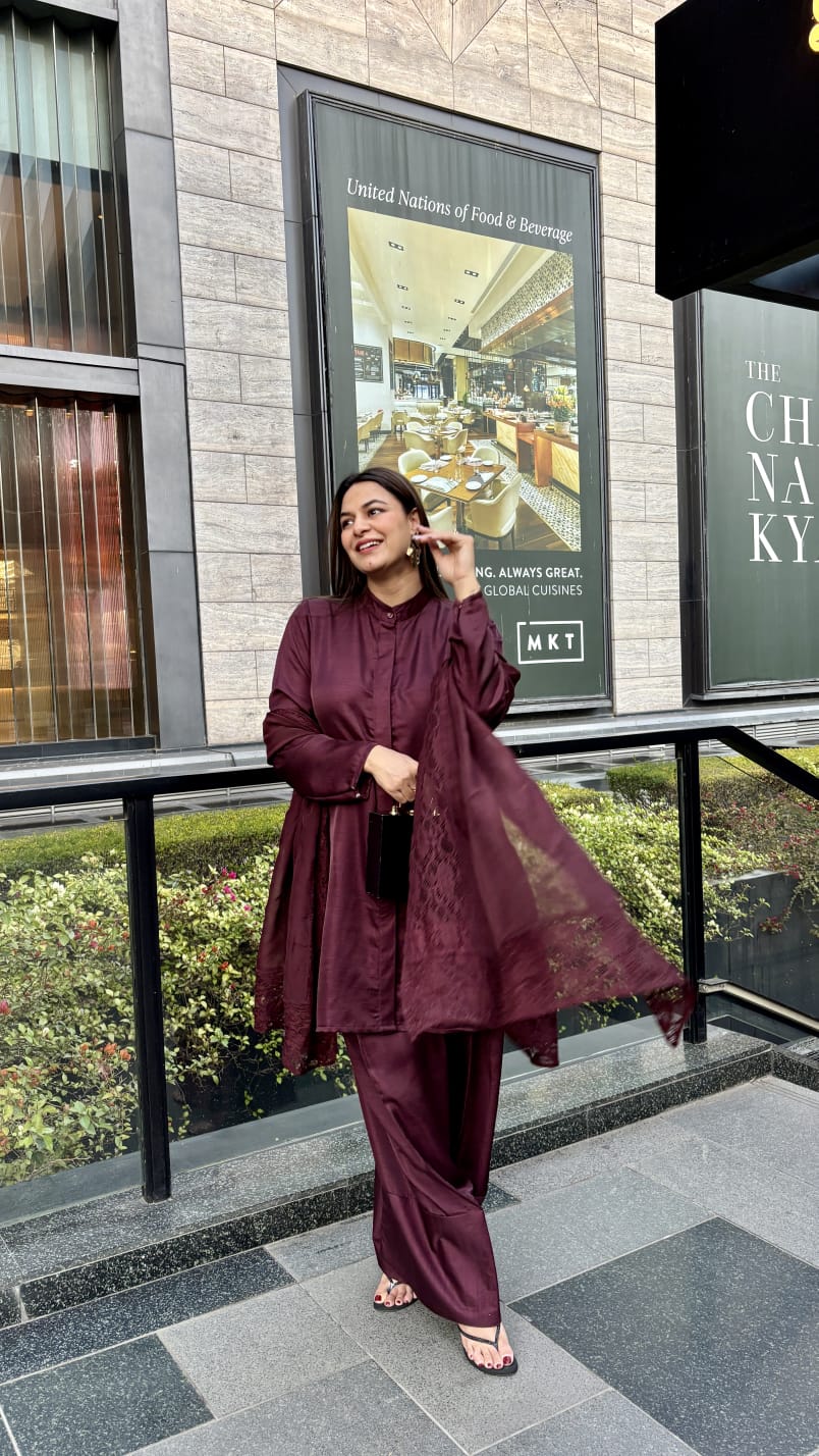 Short Shirt style kurta with farsi salwar and Dupatta (Maroon)