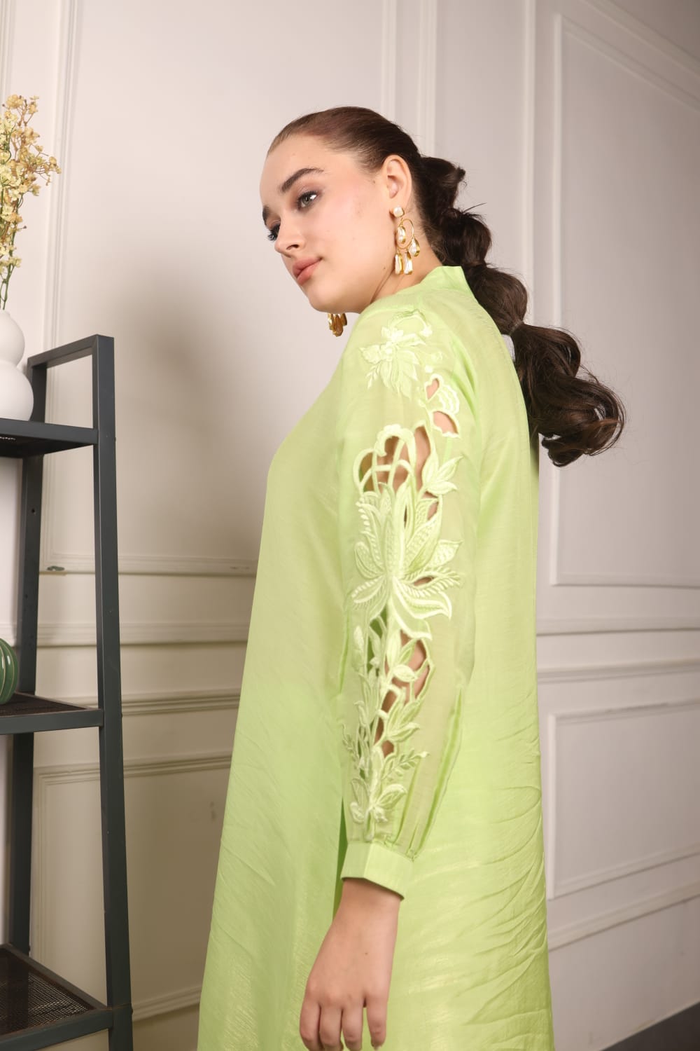 Long kurta and straight pants with cutwork sleeves and work in the Daman