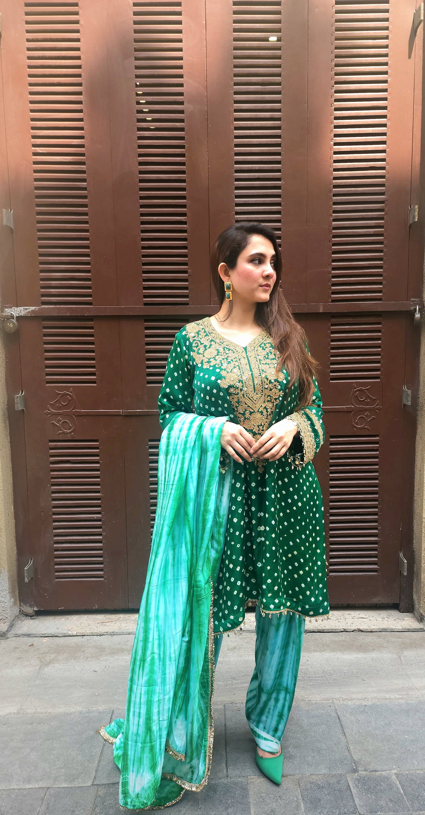 Green & White Bandhani Pure Modal Satin Suit with Farsi Salwar