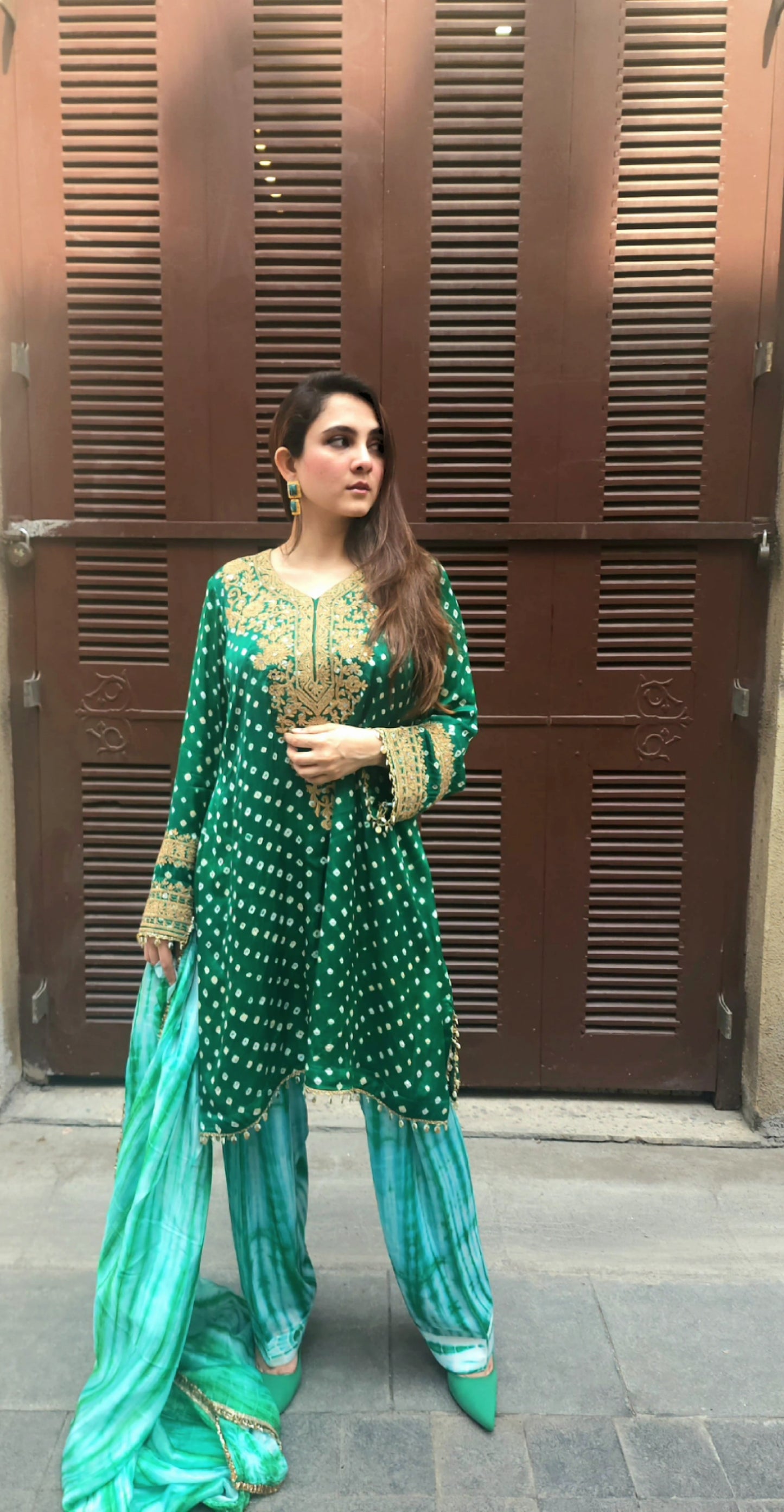 Green & White Bandhani Pure Modal Satin Suit with Farsi Salwar
