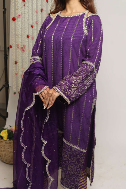 HOOR~ Long Kurta with straight pants and dupatta (Purple)