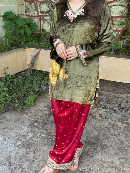 Sap Green Velvet Silk Kurta Set with Zardosi & Coin Highlights