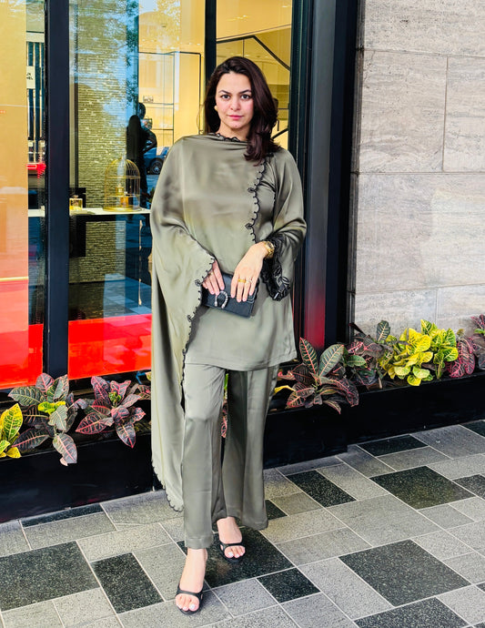 Embroidered Scarf Kurta & Bell Bottom Set