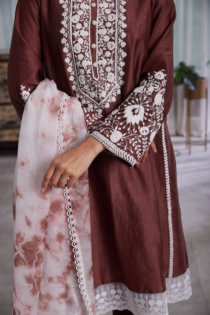 Kalidar  kurta with pockets and dori work along with straight pants and tie and dye dupattah