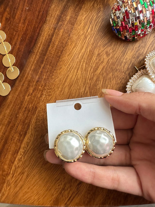 Pearl Radiance Gold Studs