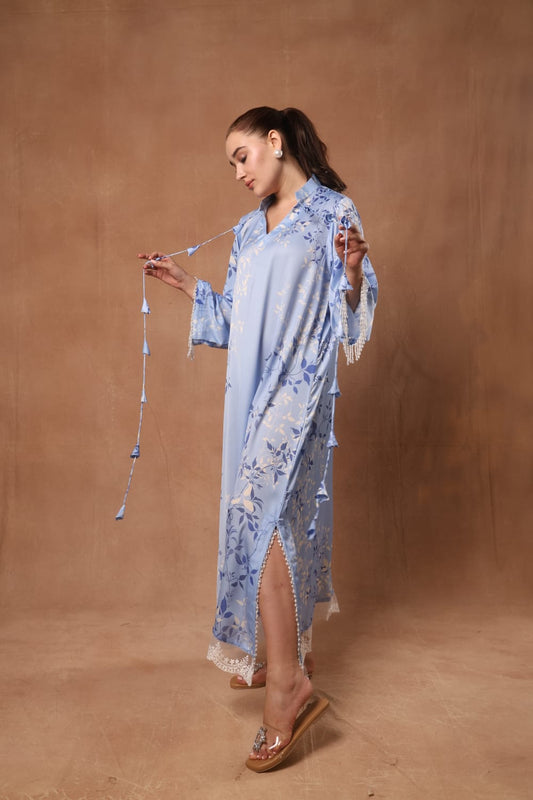 Long kaftan Embellished with pearl and crystal in the sleeves and slit on the kaftan