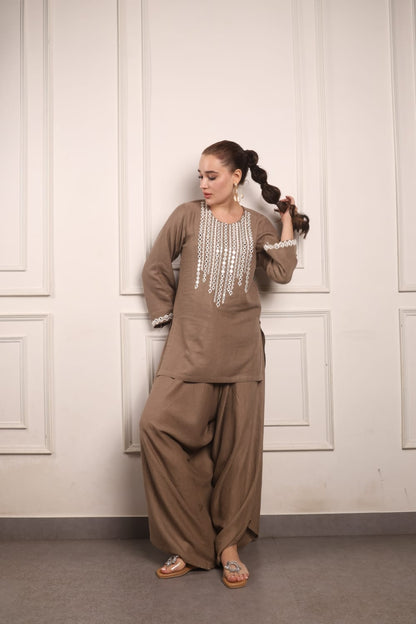 Mirror work short kurta with pleated pants
