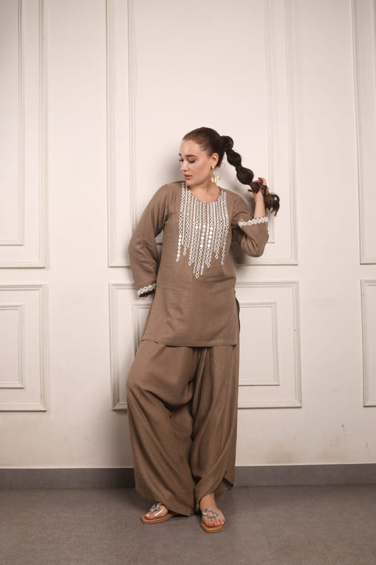 Mirror work short kurta with pleated pants