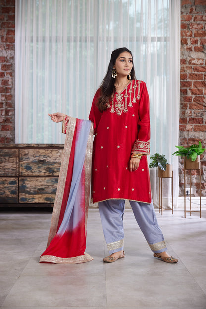 Straight kurti with Salwar along with a beautiful silk dupattah with all size border kurta work: gold Code -dori work