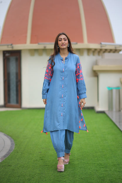 Stand Colar Neck Kurti Embroiderd Sleeves (Full Set)