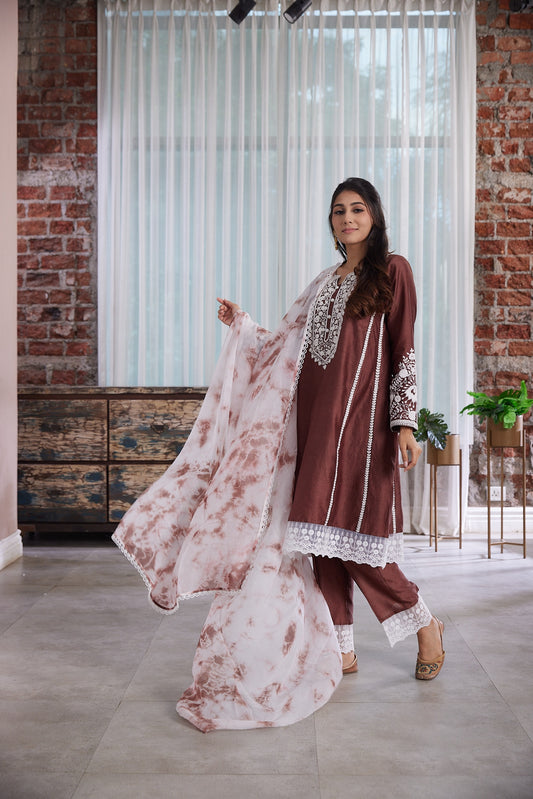 Kalidar  kurta with pockets and dori work along with straight pants and tie and dye dupattah