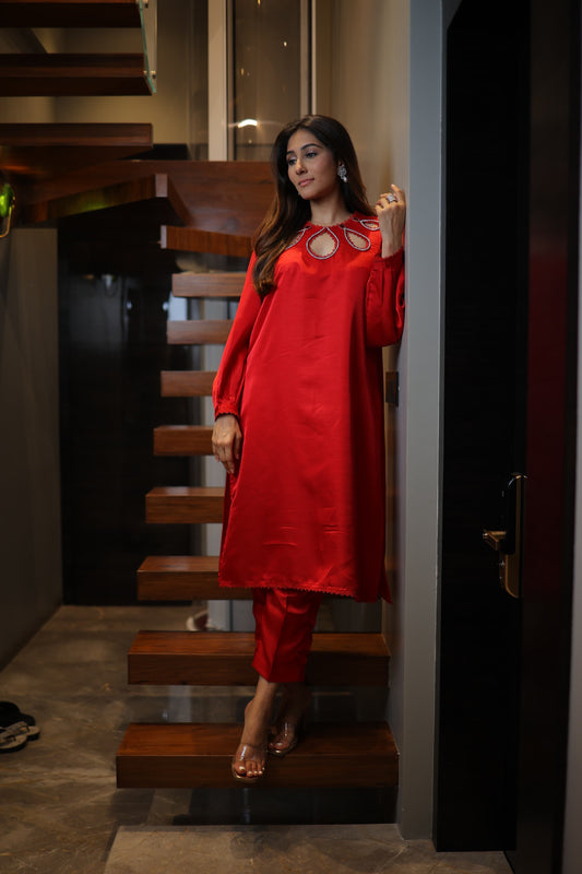 Long kurti with straight pants and organza dupattah