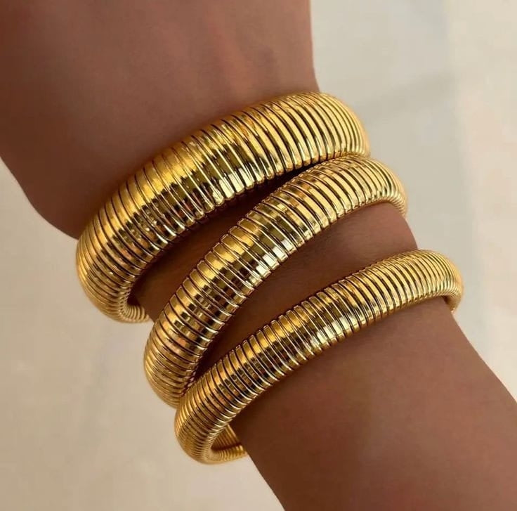 Gold bracelet